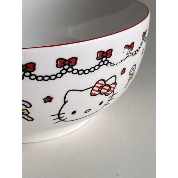 Sanrio Hello Kitty Ceramic 27 Oz Bowl Christmas Candy Cane Garland NEW - Picture 7 of 12